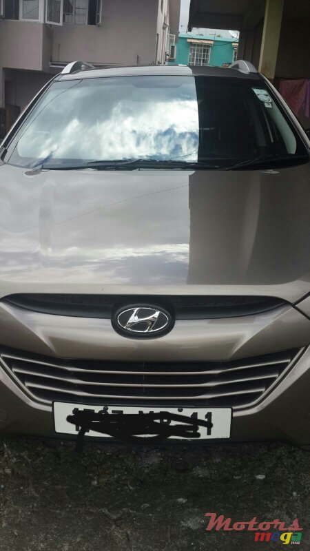 2011' Hyundai ix35 photo #1
