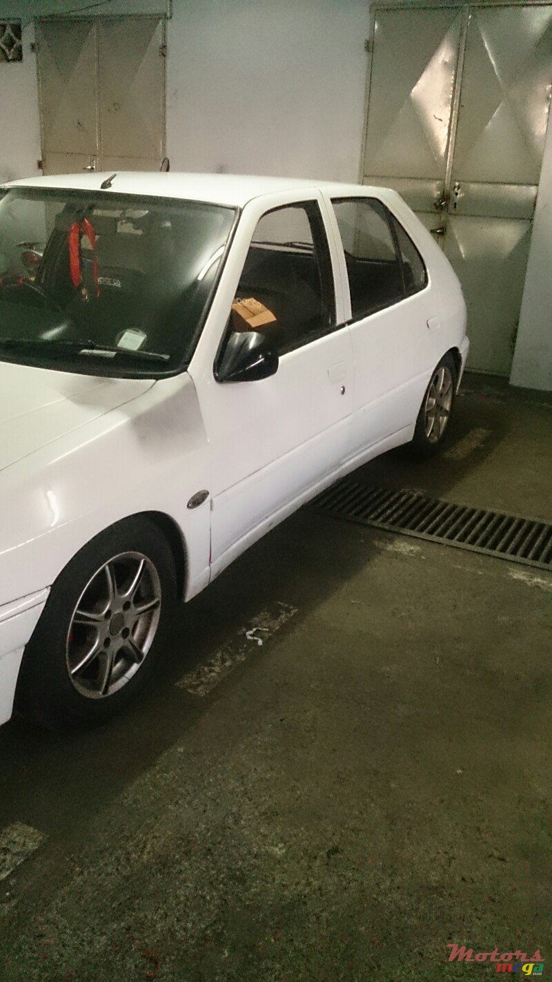 1994' Peugeot 306 Original photo #2