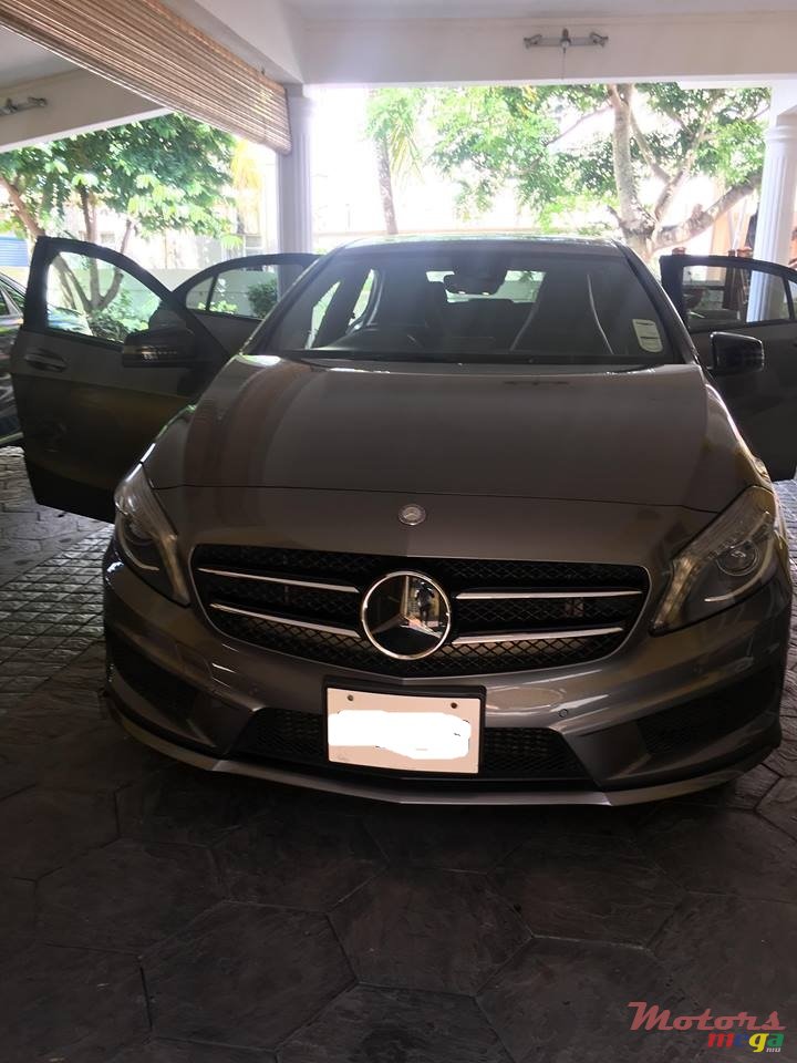 2013' Mercedes-Benz A 180 photo #1