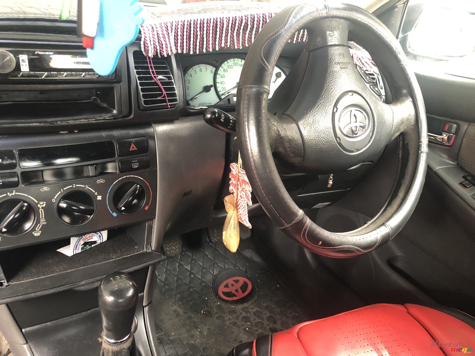 2005' Toyota Corolla Nze with kit gaz photo #2