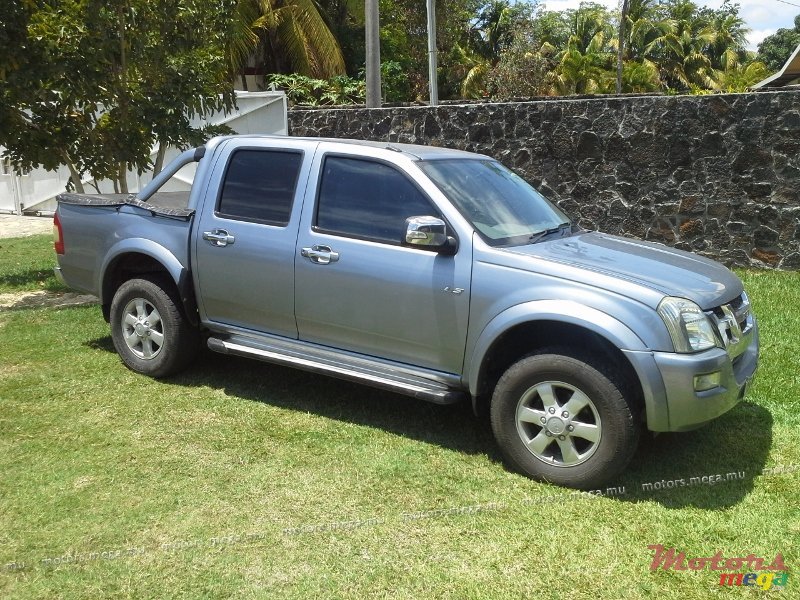 2006' Isuzu photo #1