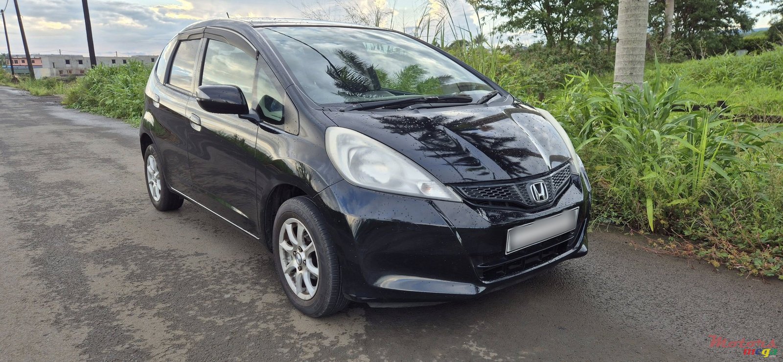 2011' Honda Fit photo #1