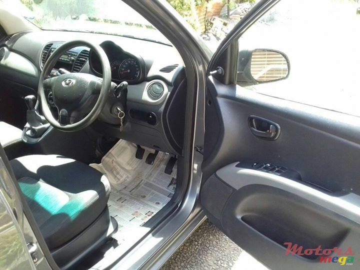 2012' Hyundai i10 photo #2