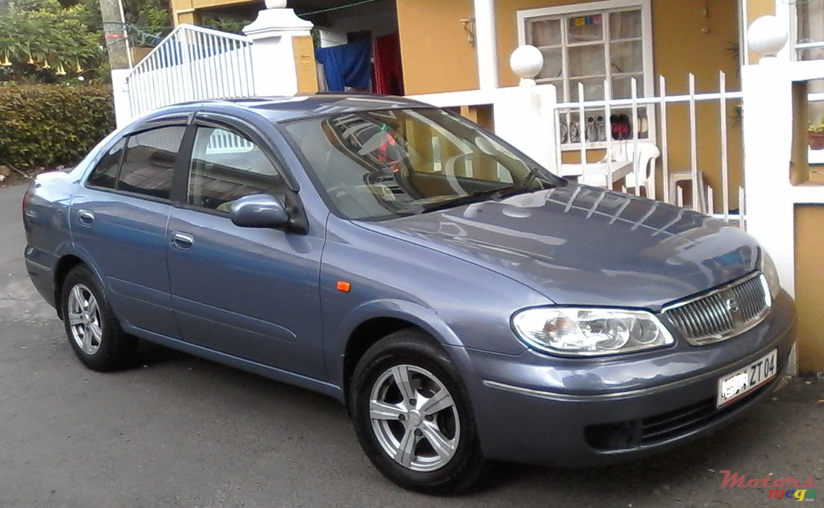 2004' Nissan Sunny photo #1