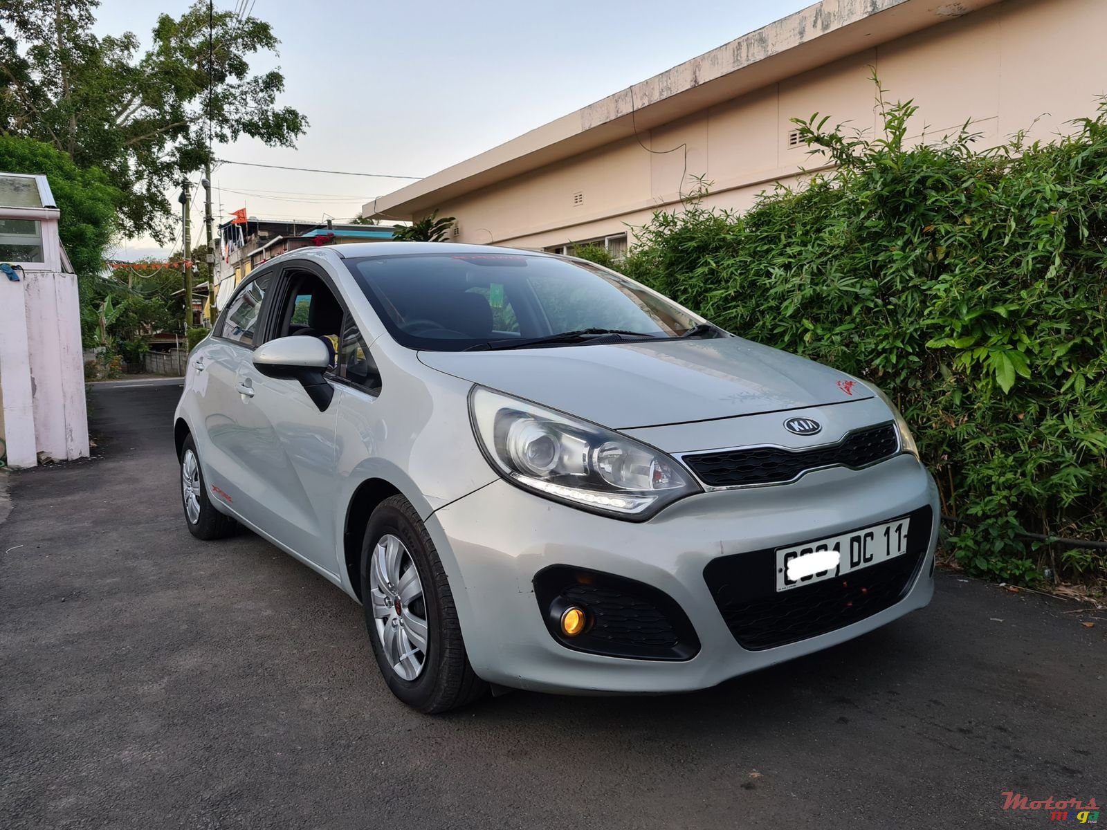 2011' Kia Rio Hatchback photo #4