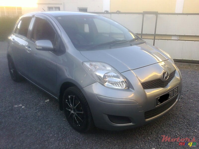 2009' Toyota Vitz Vitz photo #1