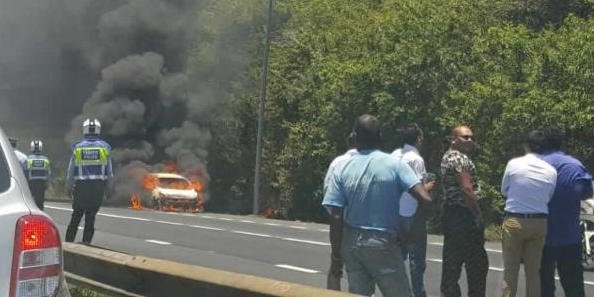 Montagne-Ory: Une voiture qui s’y trouvait a soudainement pris feu.