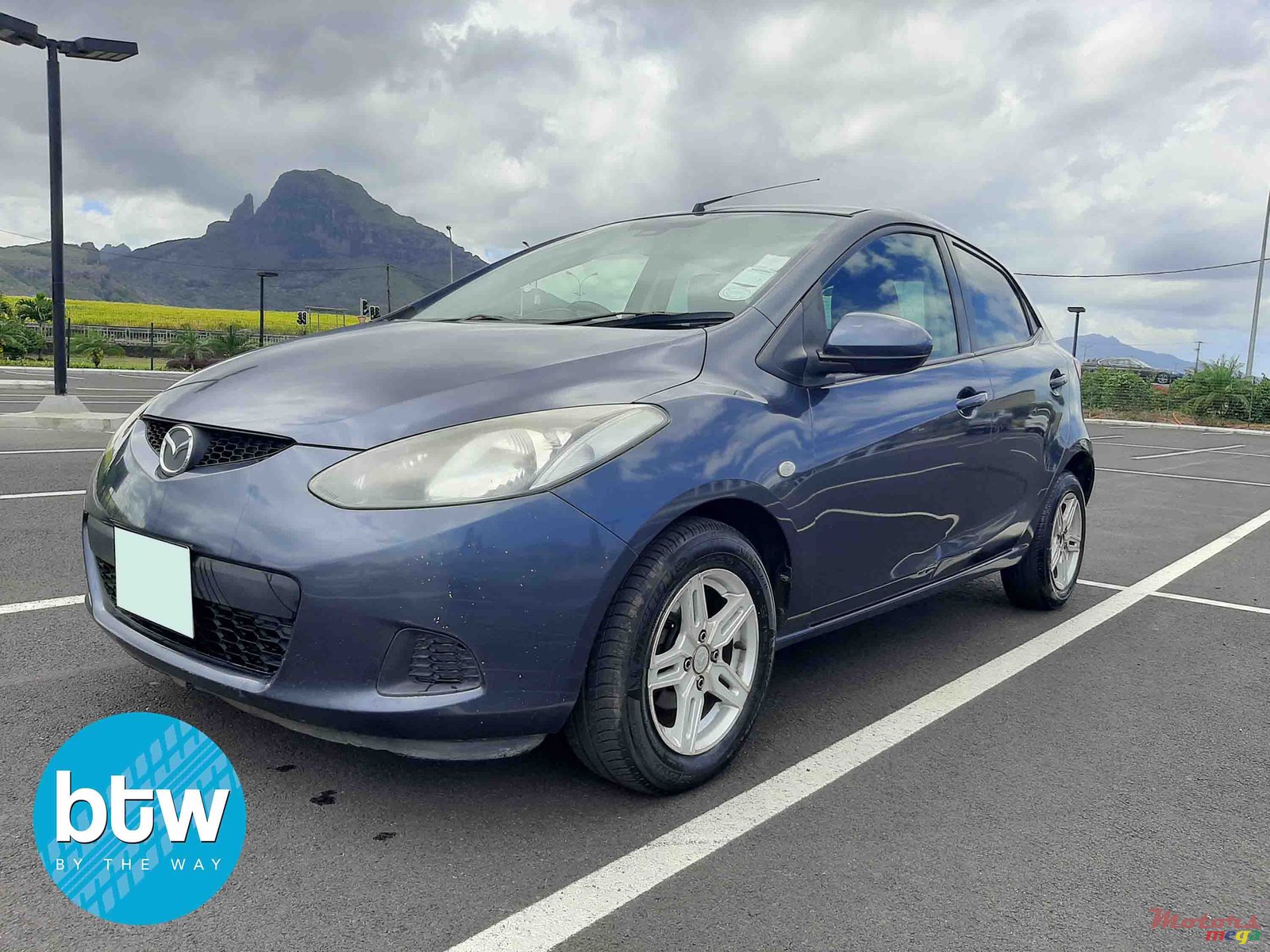 2010' Mazda Demio photo #2