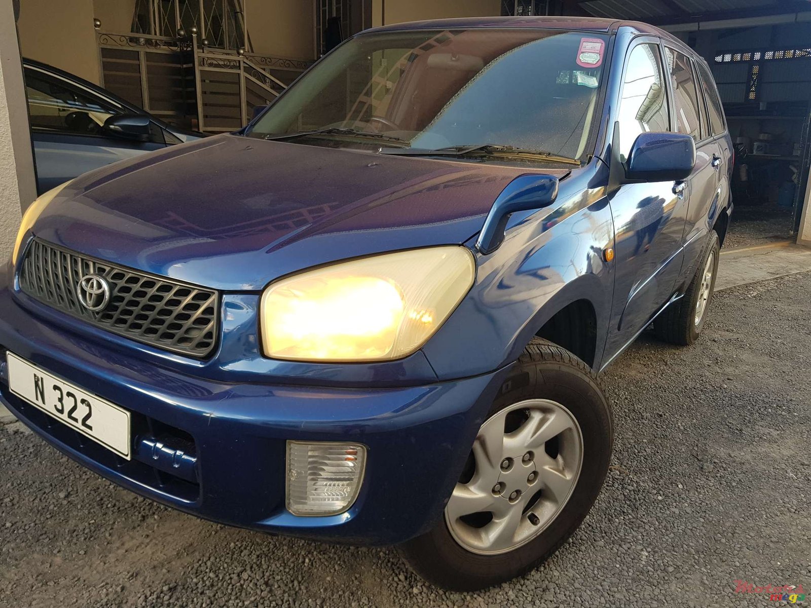 2000' Toyota RAV4 photo #4