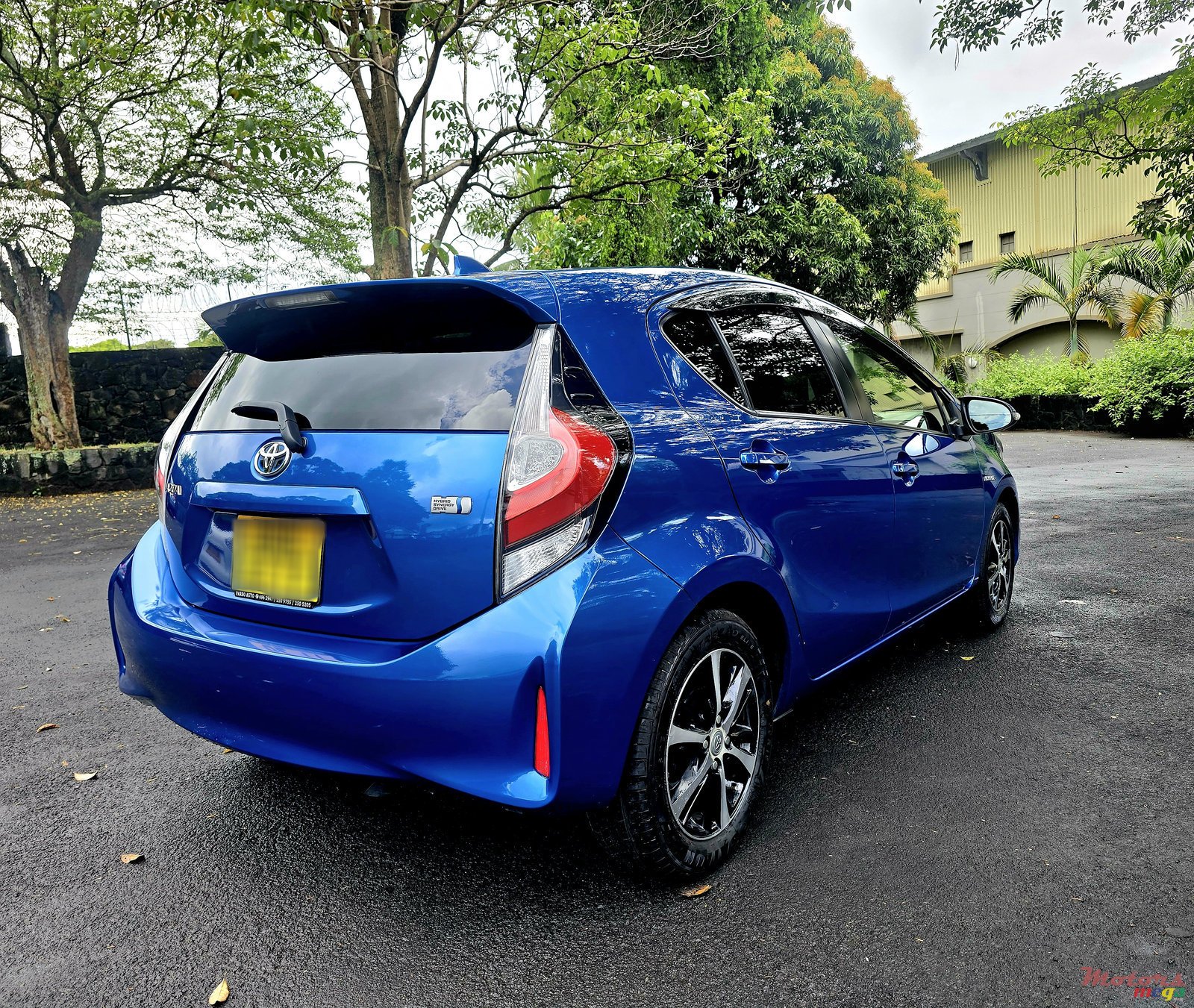 2017' Toyota Aqua Full options photo #3