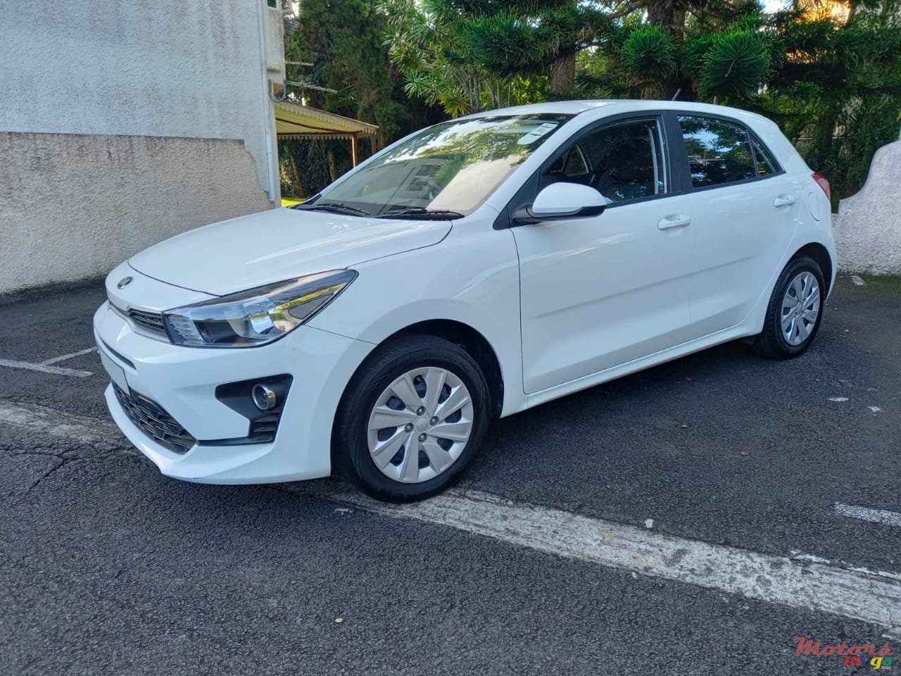 2021' Kia Rio photo #2