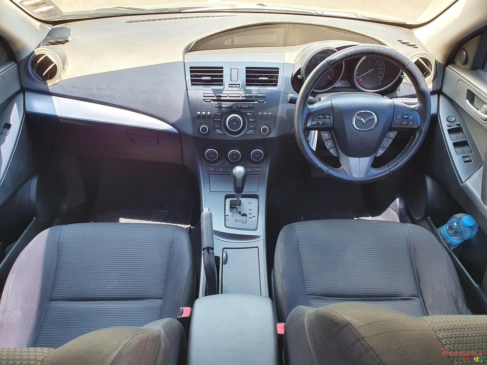 2013' Mazda photo #5