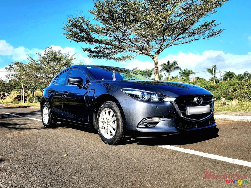 2018' Mazda 3 Hatchback. photo #2