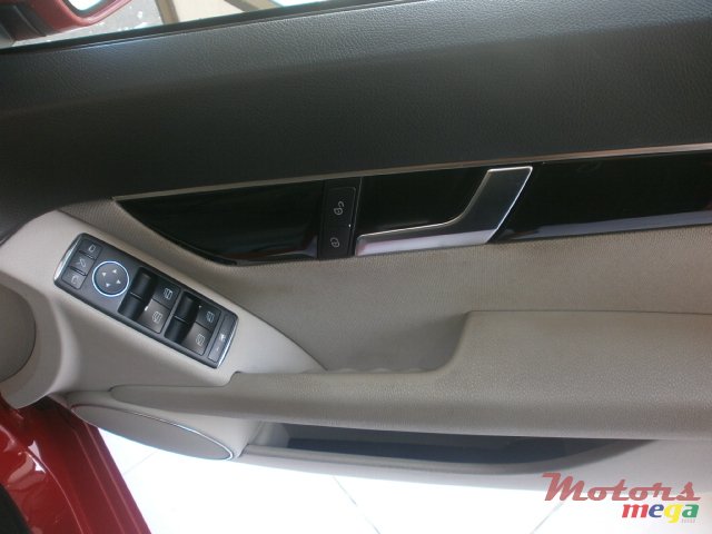 2012' Mercedes-Benz C180 Kompressor photo #5