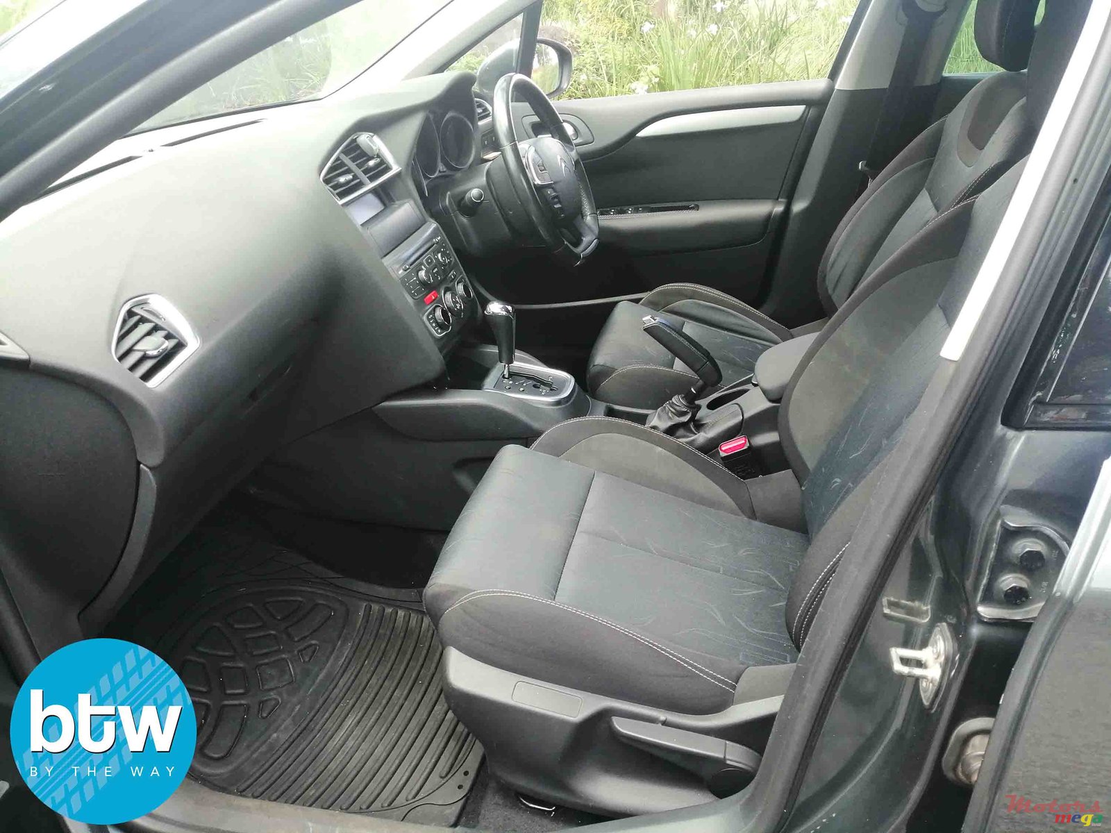 2013' Citroen C4 VTi photo #4