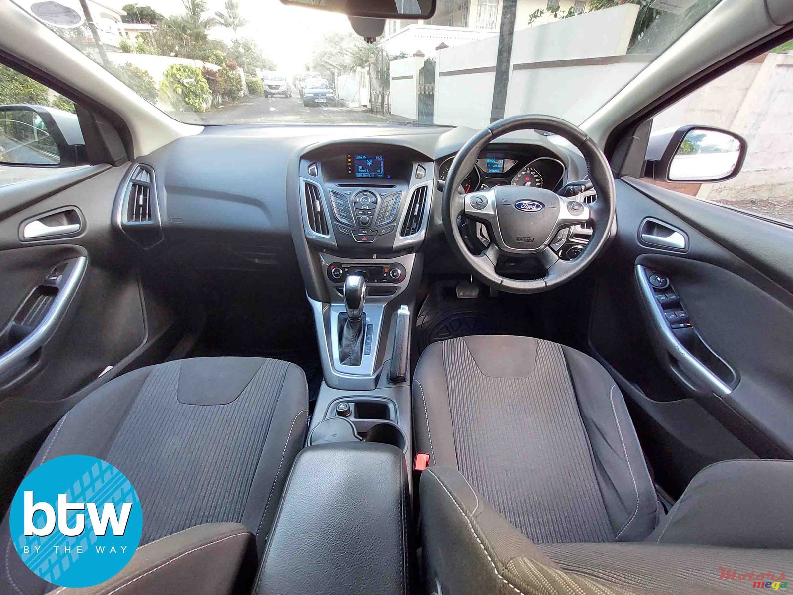 2014' Ford Focus photo #6