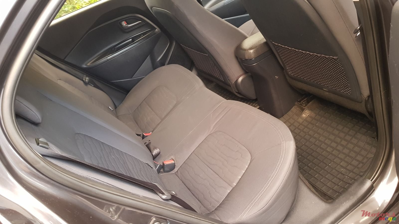 2013' Kia Rio photo #5