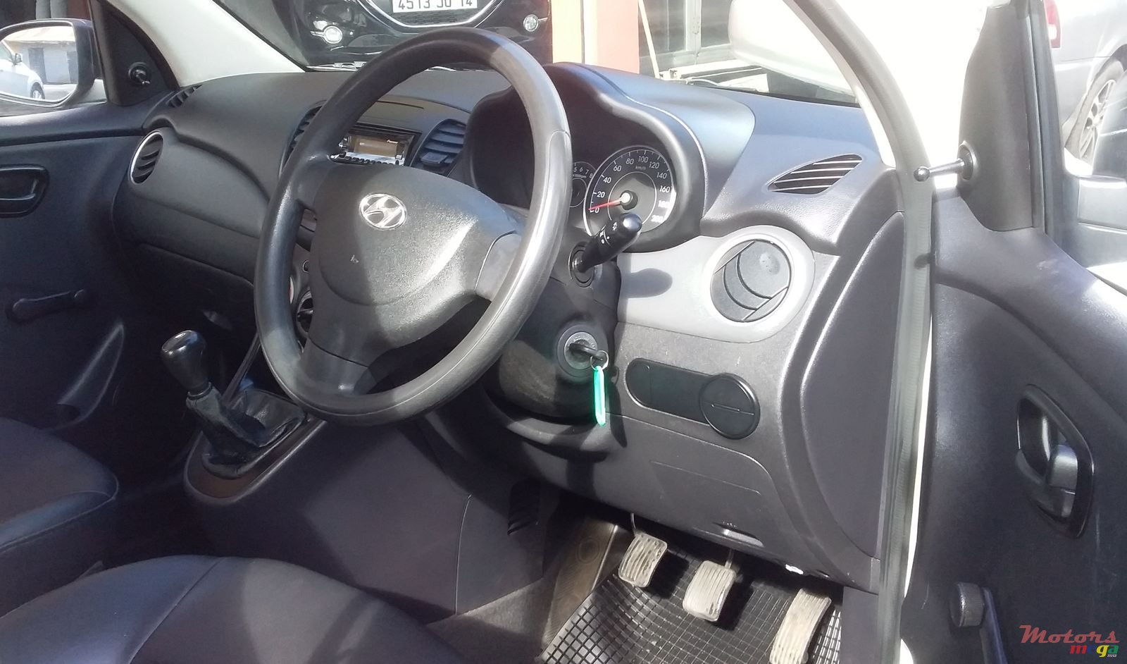 2014' Hyundai i10 photo #3