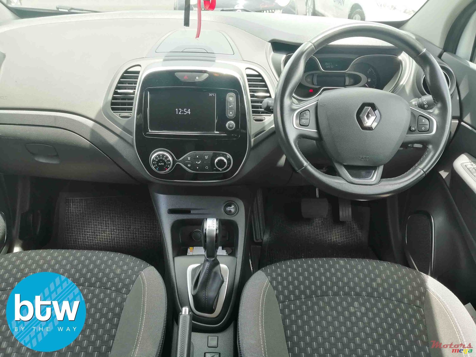 2017' Renault Captur 1.2 Turbo Automatic photo #6