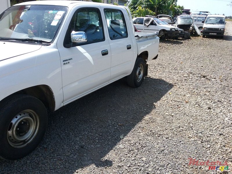 1999' Toyota Hilux photo #4