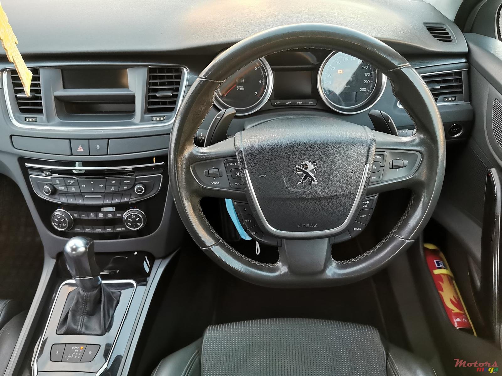 2012' Peugeot 508 Allure photo #6