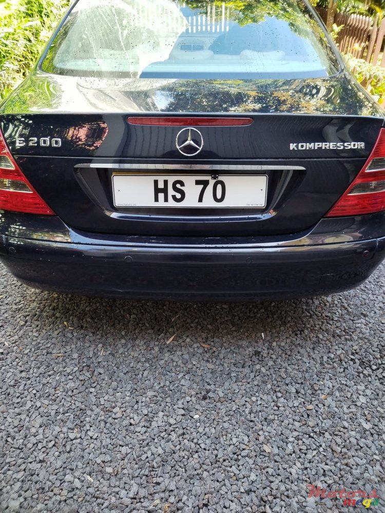 2004' Mercedes-Benz 200E Kompressor photo #1