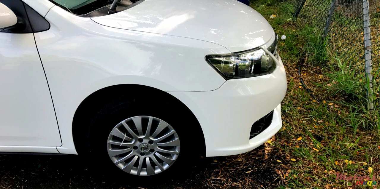 2011' Toyota photo #1