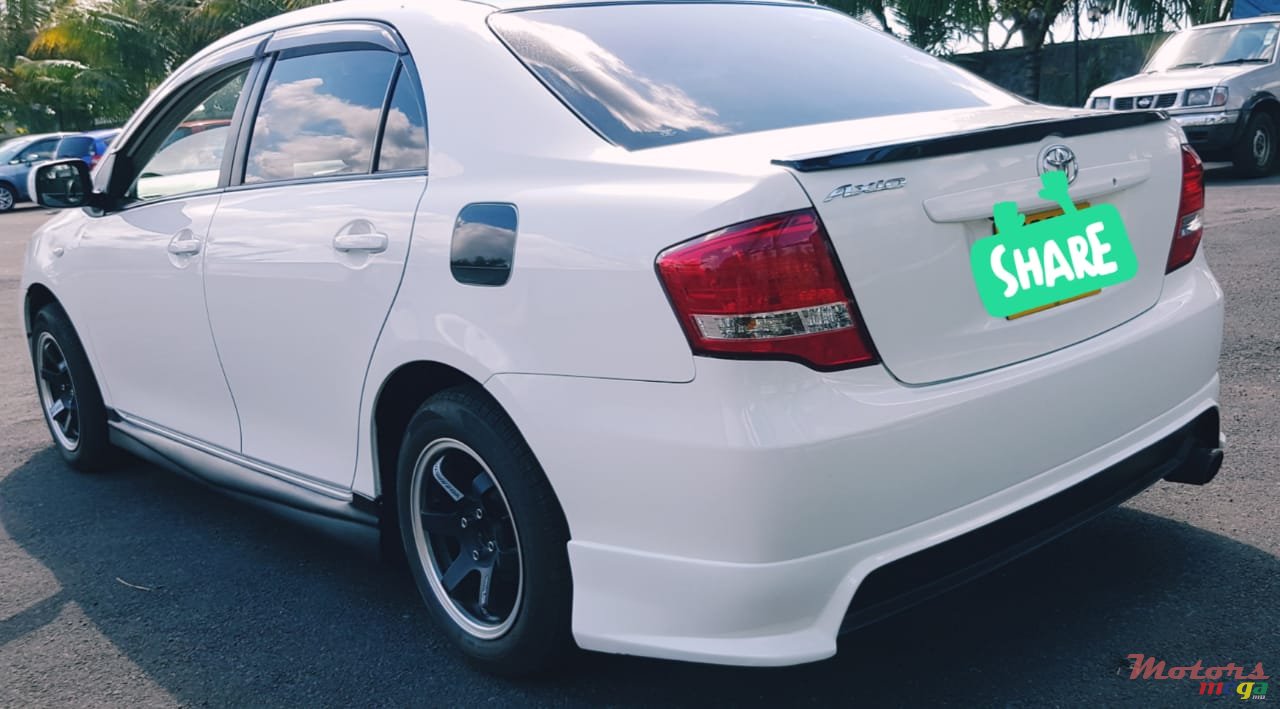 2009' Toyota Axio photo #3