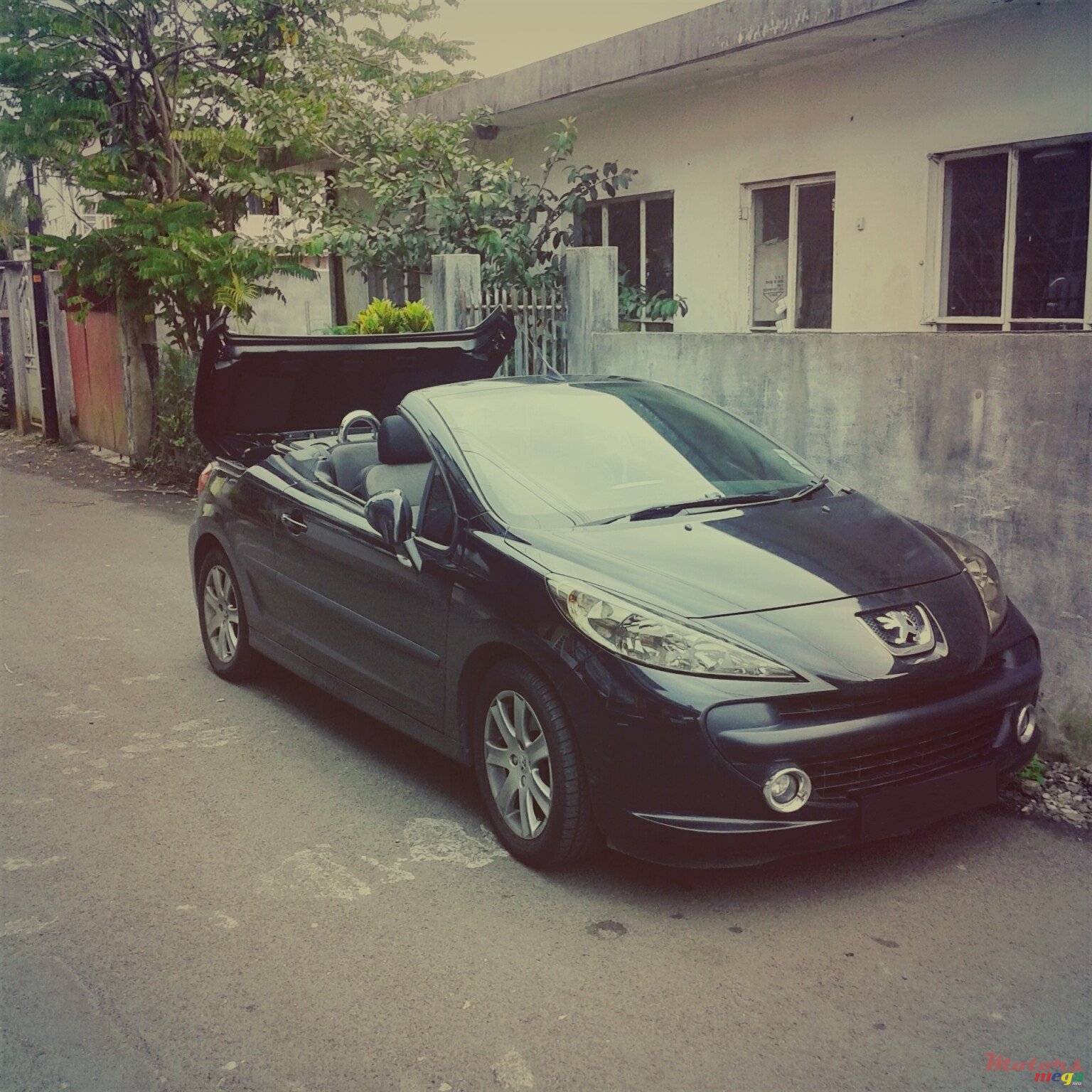 2008' Peugeot 207 207 cc Convertible photo #4