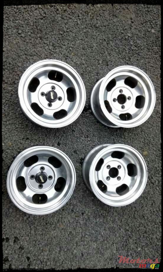 2010' Reliant Rims 13 photo #1