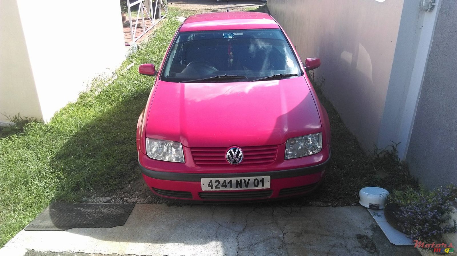 2001' Volkswagen Bora photo #1