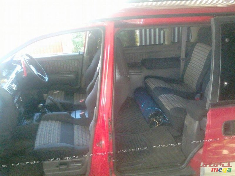 1995' Mitsubishi RVR photo #5