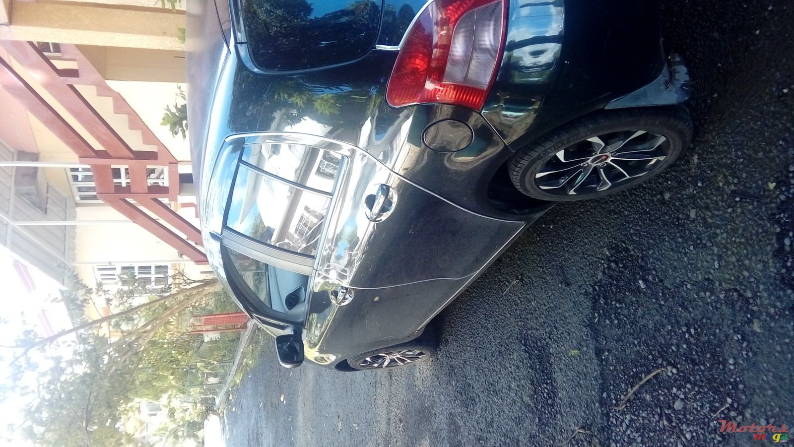 2009' Toyota Yaris Alloy wheels,fog lamps photo #6