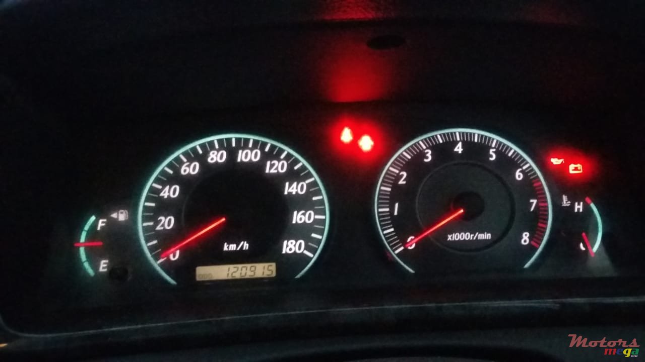 2005' Toyota Corolla photo #4