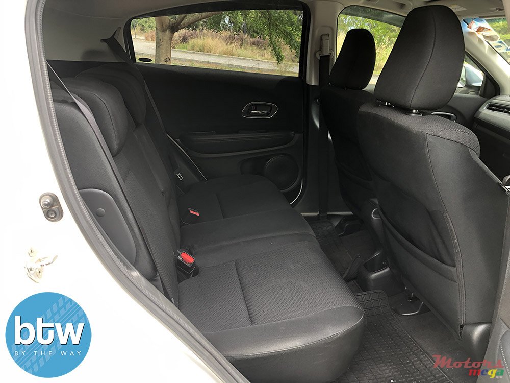 2014' Honda Vezel photo #6