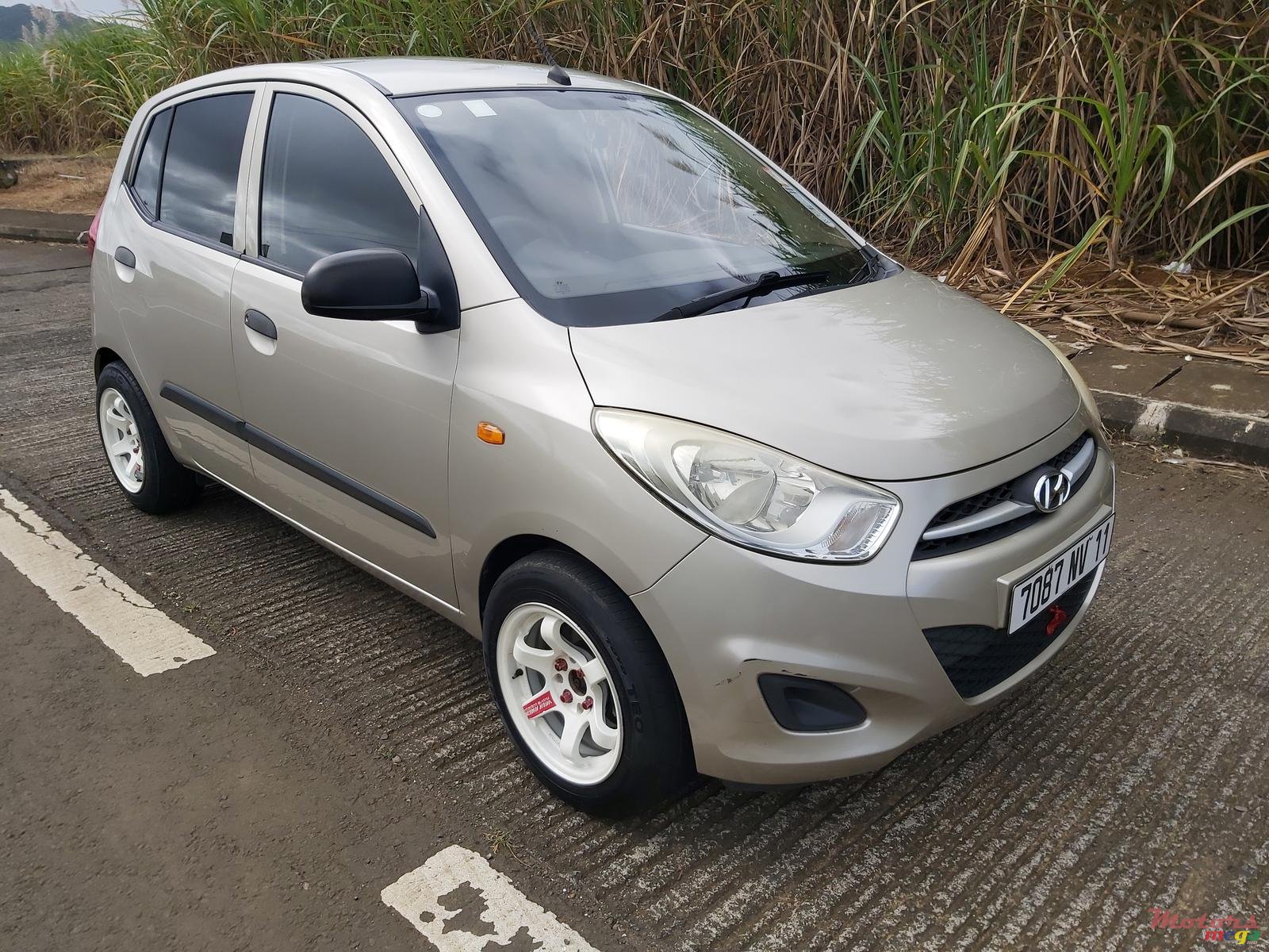 2011' Hyundai i10 photo #2