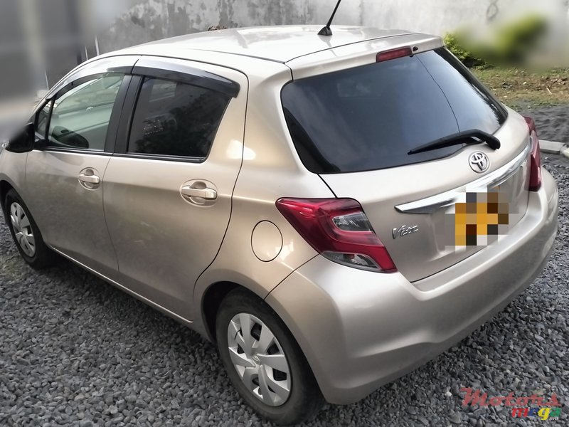 2015' Toyota Vitz photo #2