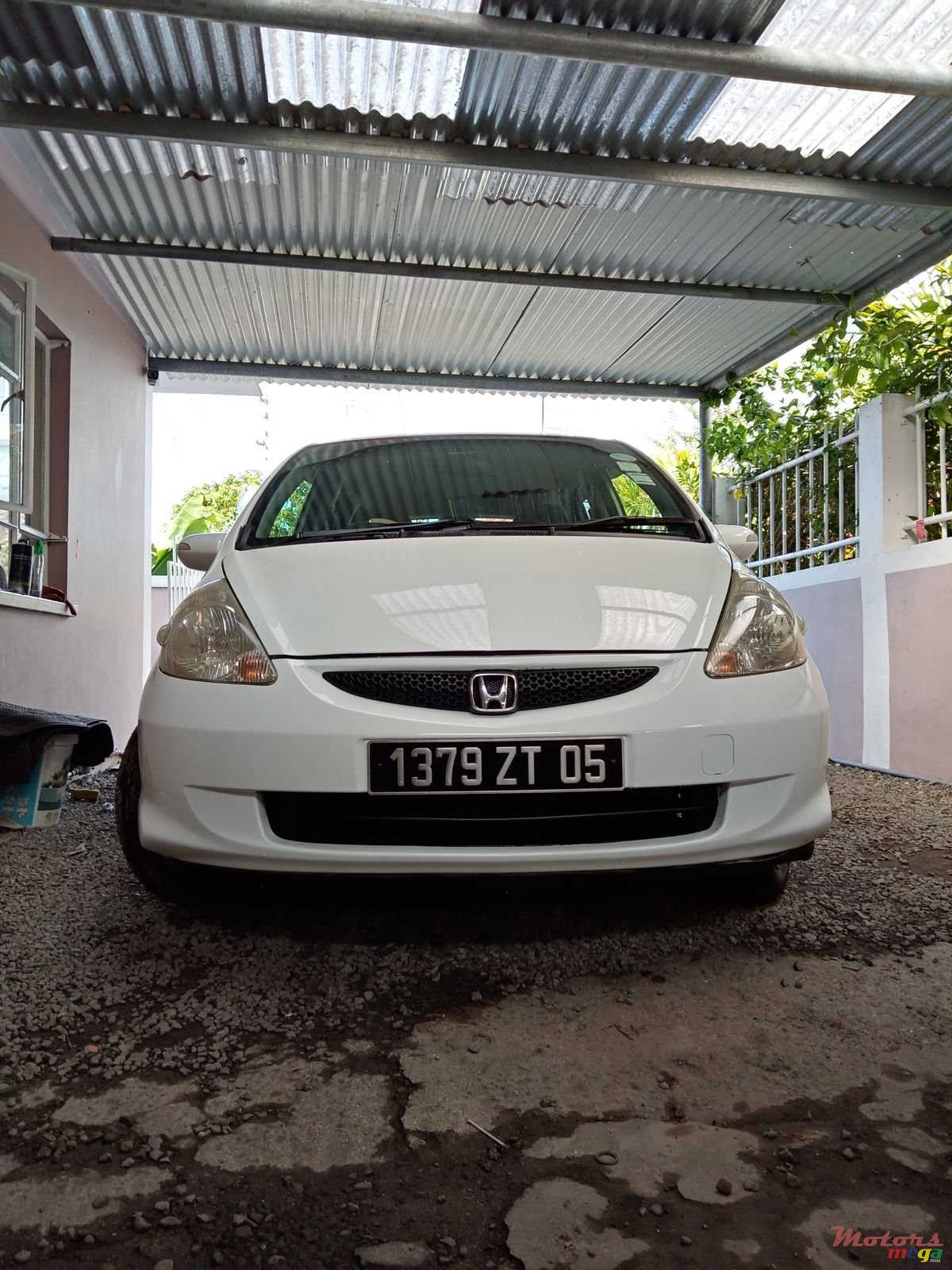 2005' Honda Fit photo #1