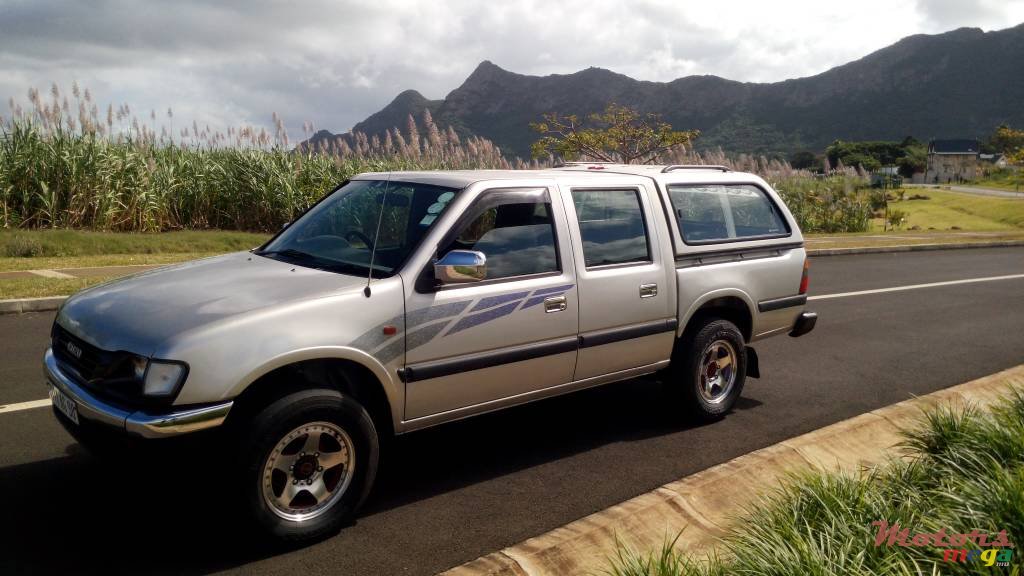 1998' Isuzu photo #3