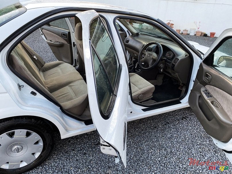 2002' Nissan Sunny FB15 Manual 1.5L JAPAN photo #3