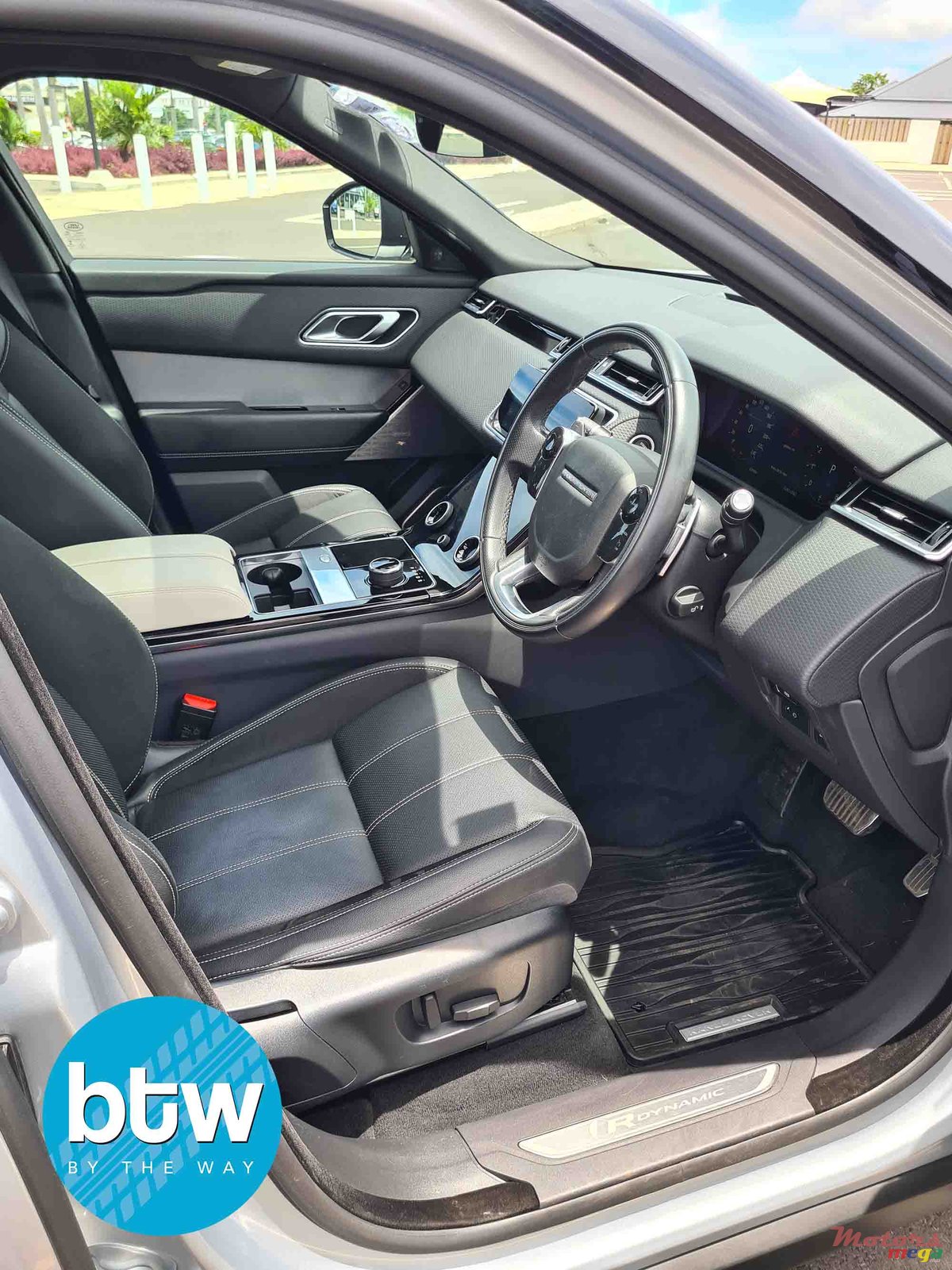 2018' Land Rover Range Rover photo #6