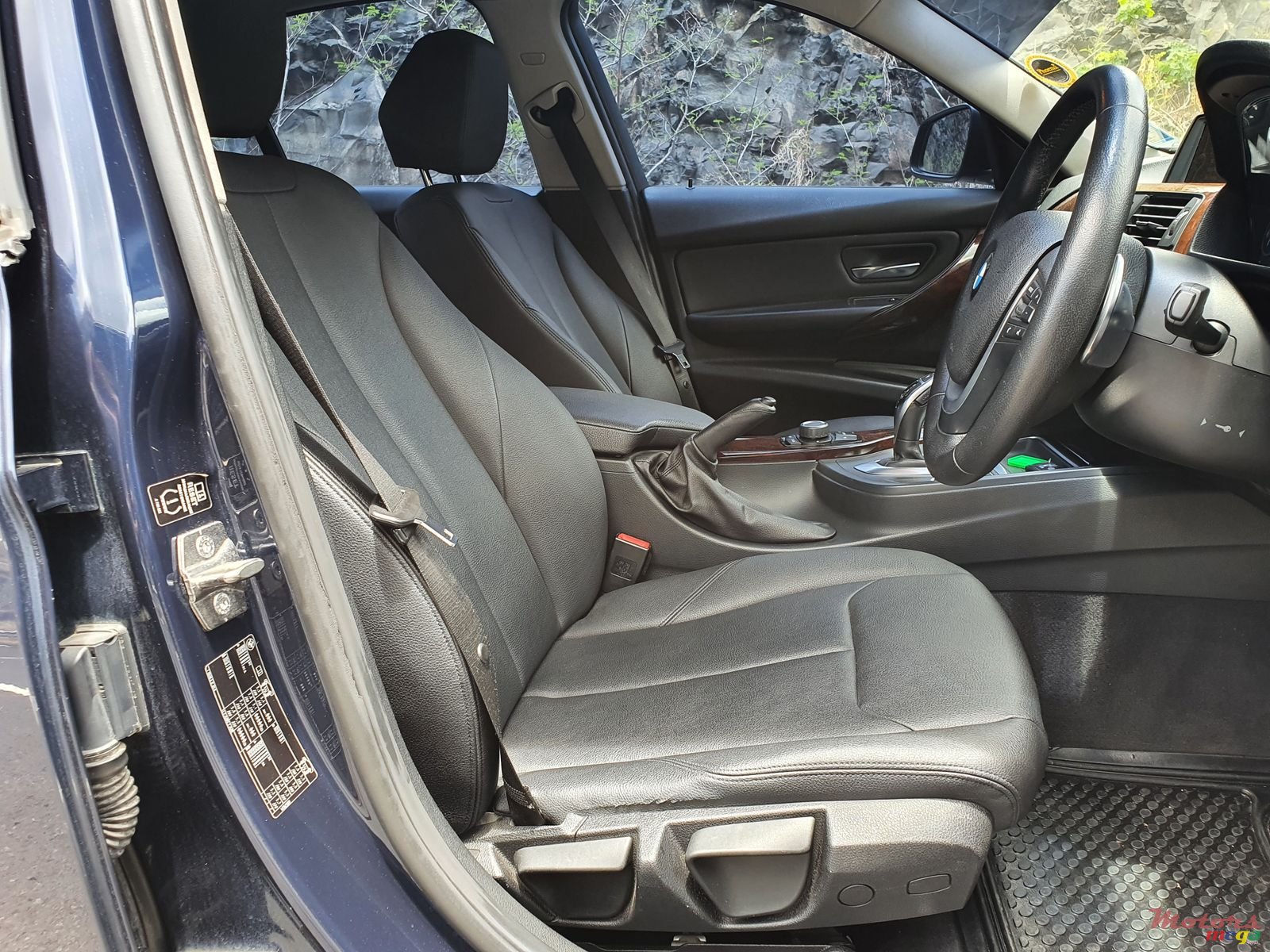 2012' BMW 320 photo #4