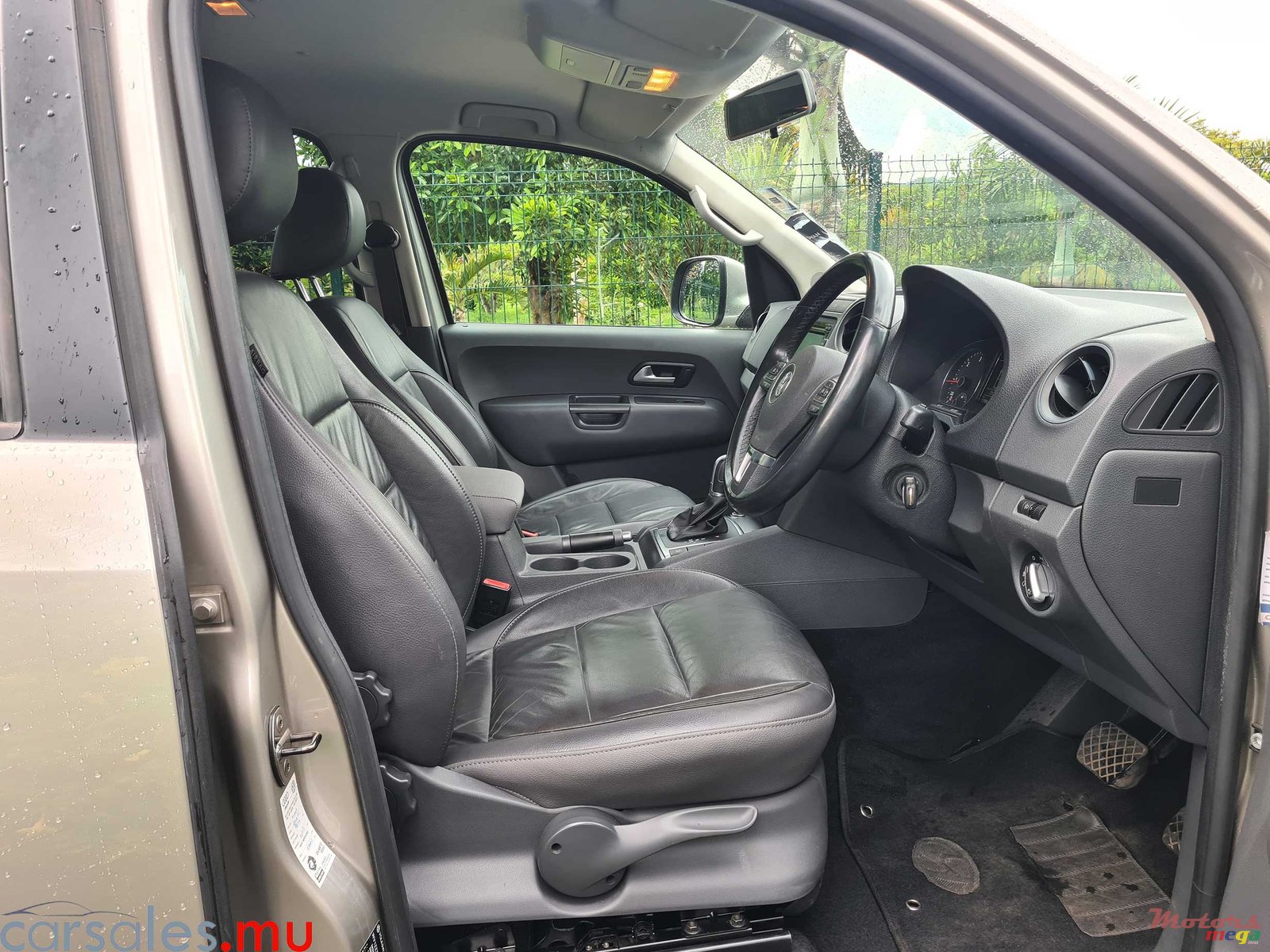 2015' Volkswagen Amarok 2.0 TDI AWD photo #5