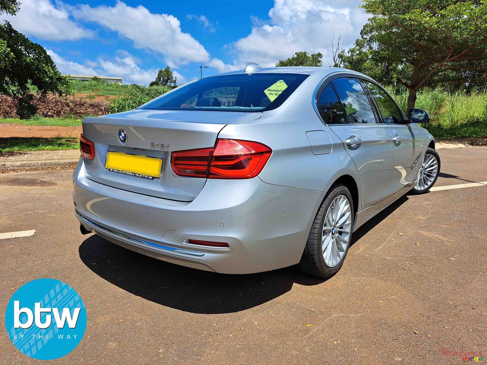 2017' BMW 318 Luxury photo #4