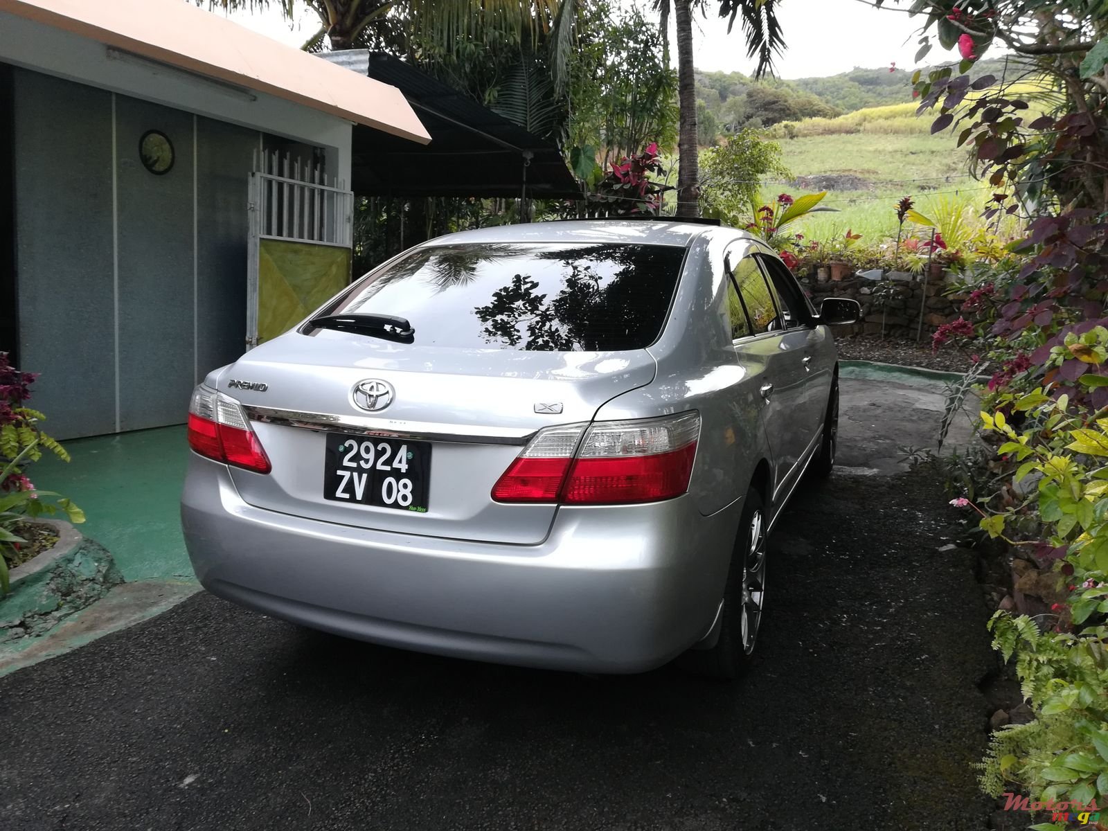 2008' Toyota Premio photo #5