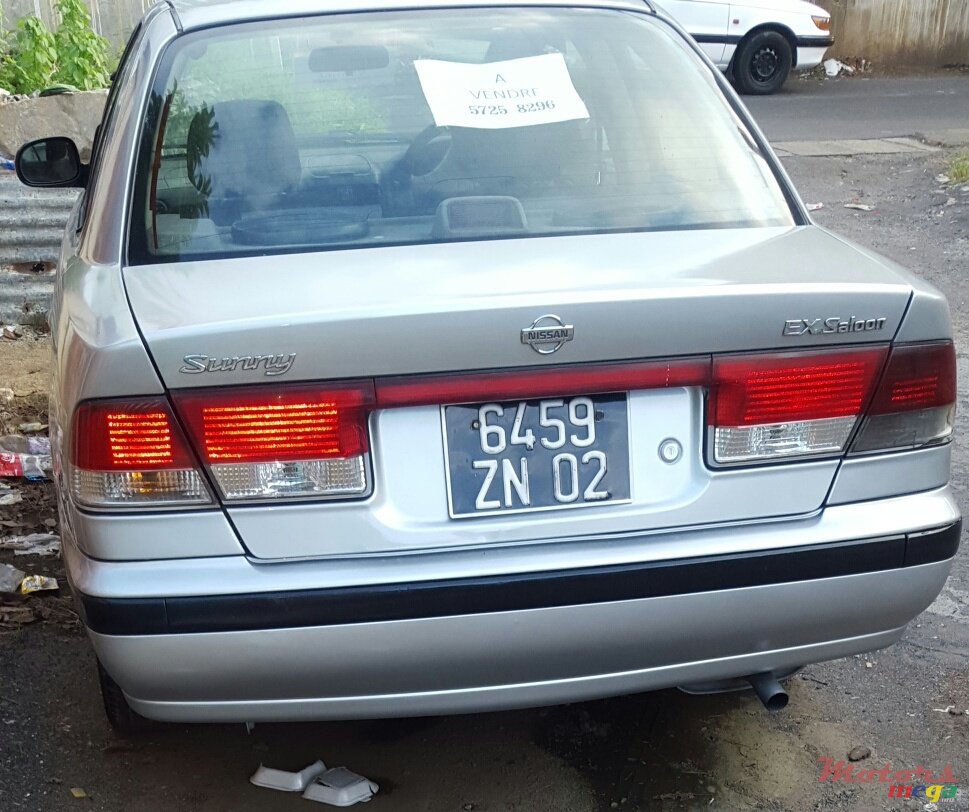 2002' Nissan photo #1