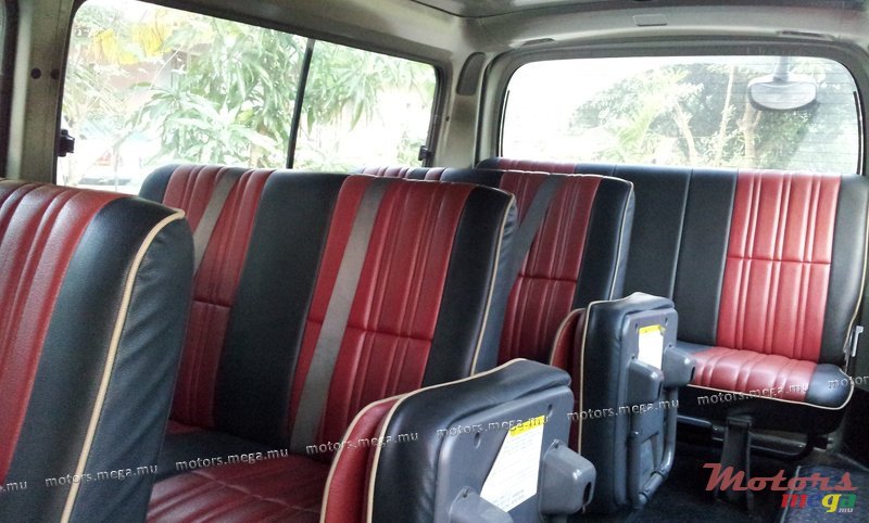 2008' Nissan E25 photo #2