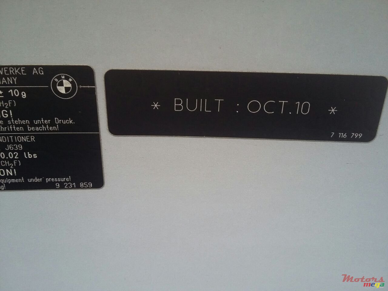 2010' BMW 318 photo #4