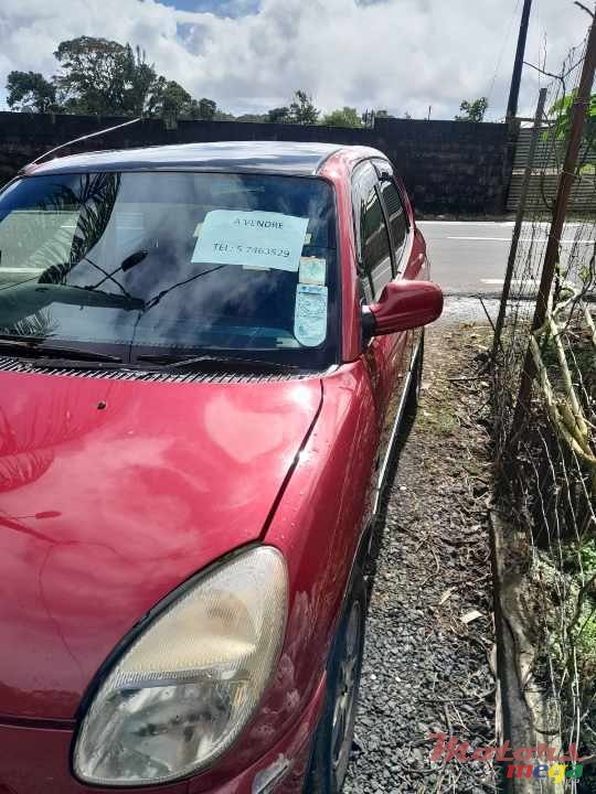 2000' Toyota Duet photo #5