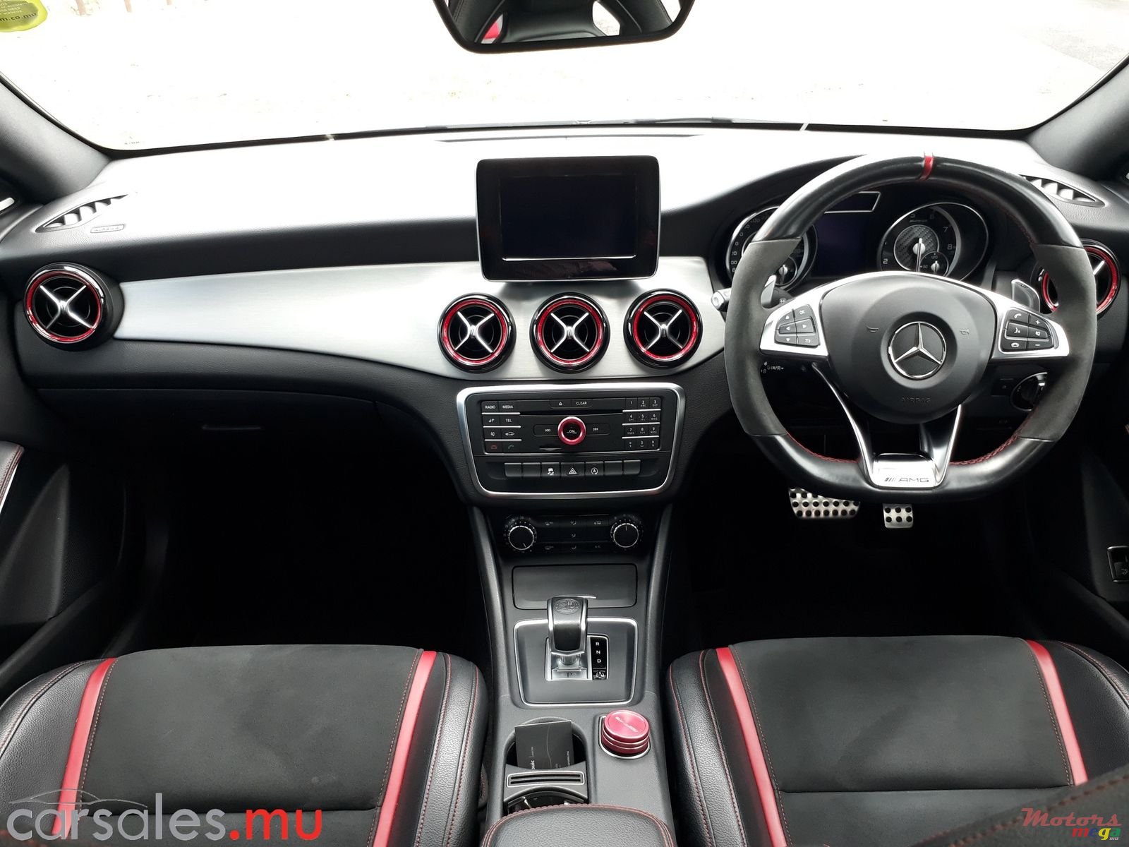 2016' Mercedes-Benz CLA 45 AMG photo #5